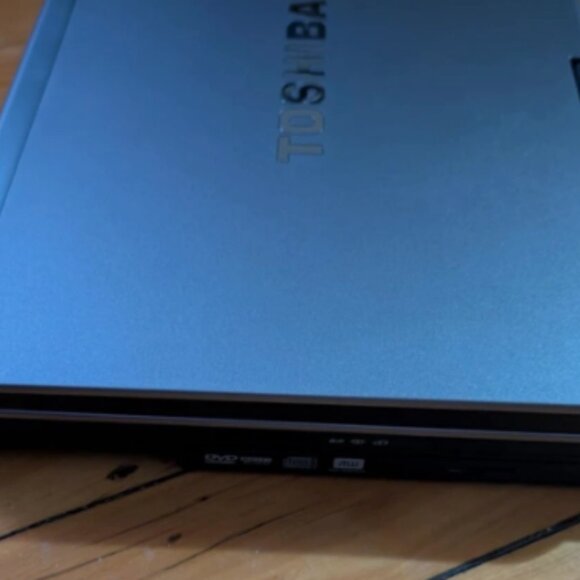 Vintage Toshiba Portege M700 Tablet Laptop Windows XP Tablet SP3 Core 2 Duo - Picture 7 of 10